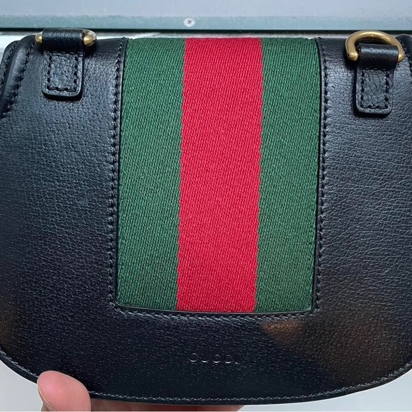 Gucci totem shoulder bag. In immaculate condition. Comes with dustbag. 100%auth. - Picture 2 of 5